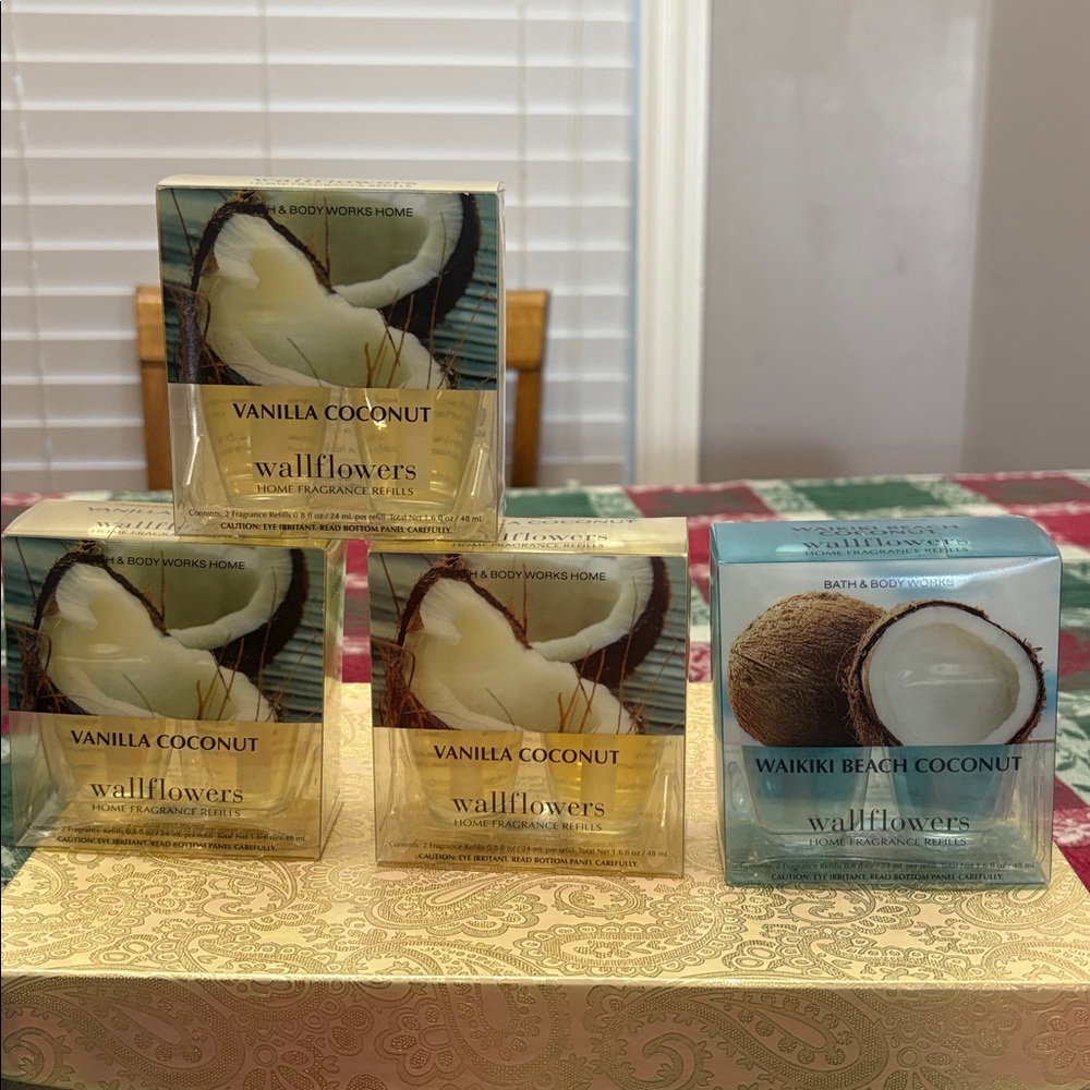 6 Vanilla Coconut and 2 Waikiki Beach Coconut Wallflower Plug Refills